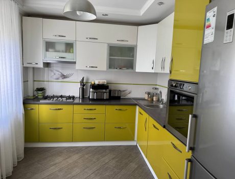 Продаж квартири 3 кімнати 103 кв. м. Кармелюка (Озерна) Хмельницький