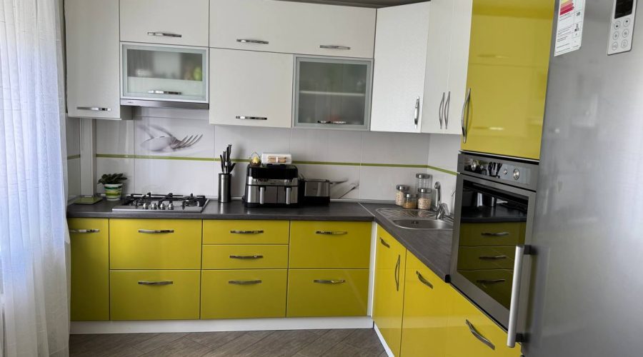 Продаж квартири 3 кімнати 103 кв. м. Кармелюка (Озерна) Хмельницький