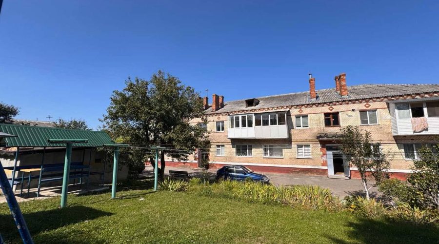 Продаж квартири 3 кімнати 45 кв. м. Волочиська (Гречани) Хмельницький