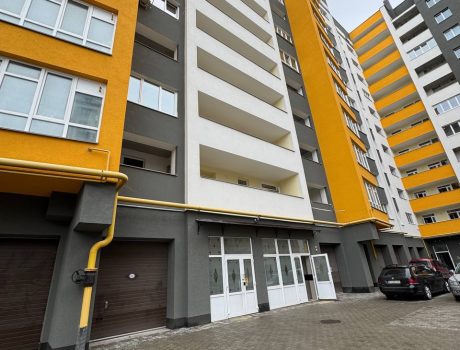 Продаж квартири 2 кімнати 80 кв. м. ЖК Рауш (Озерна) Хмельницький