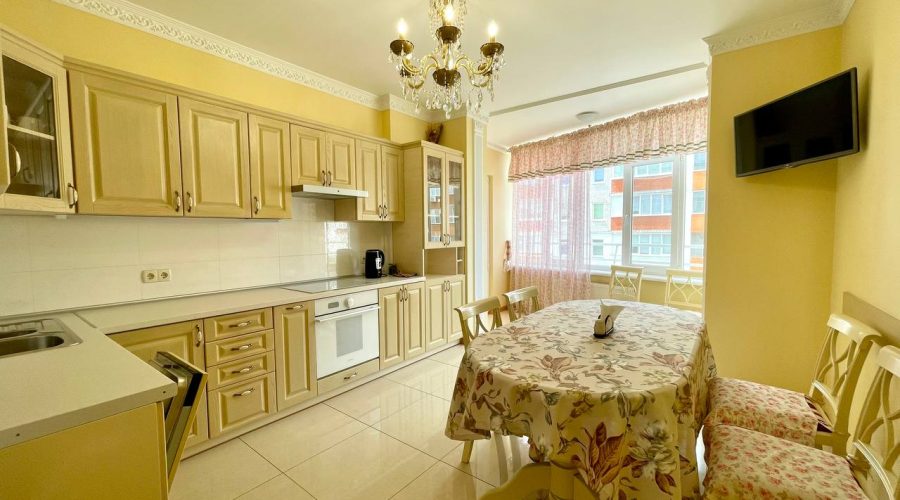 Оренда 3 кімнати 102 кв. м. Старокост.шосе (Виставка) Хмельницький