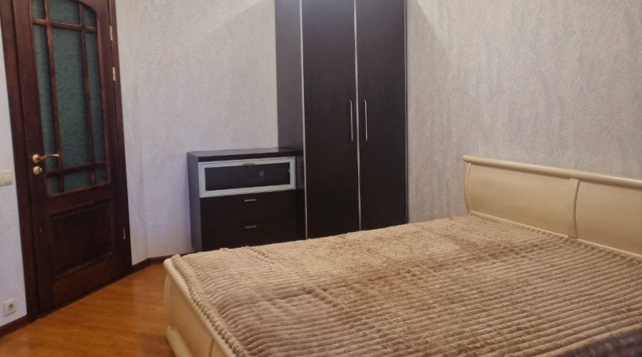 Оренда 1 кімната 54 кв. м. Володимирська (Центр) Хмельницький