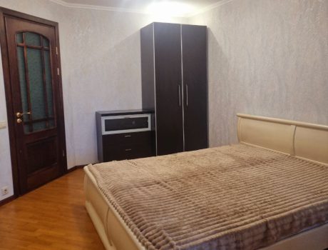 Оренда 1 кімната 54 кв. м. Володимирська (Центр) Хмельницький