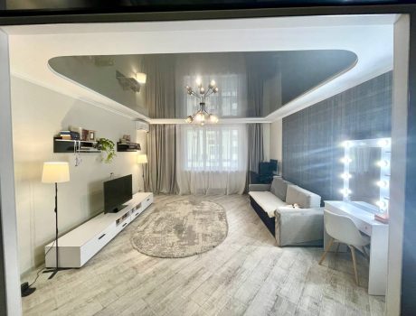 Продаж квартири 3 кімнати 108 кв. м. Городня (Центр) Хмельницький