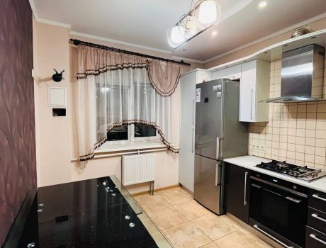 Продаж квартири 2 кімнати 57 кв. м. Старокост. шосе (Виставка) Хмельницький