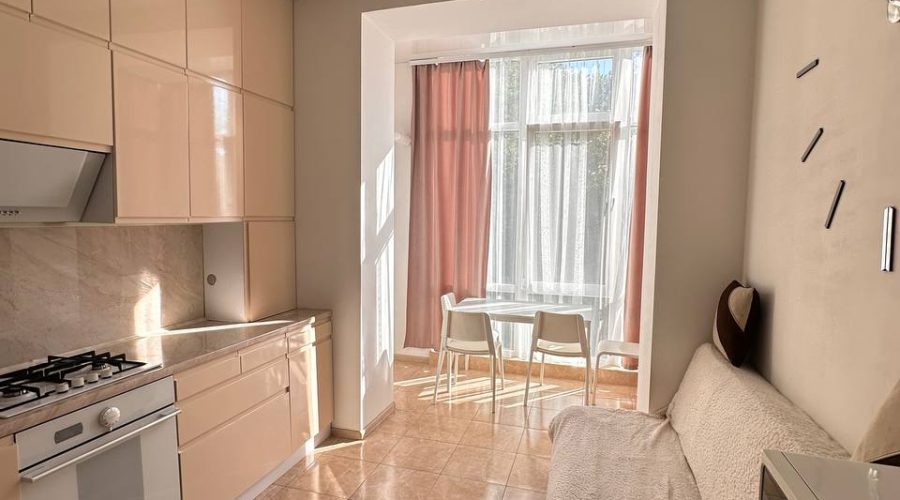 Продаж квартири 2 кімнати 70 кв. м. Старокост. шосе (Виставка) Хмельницький