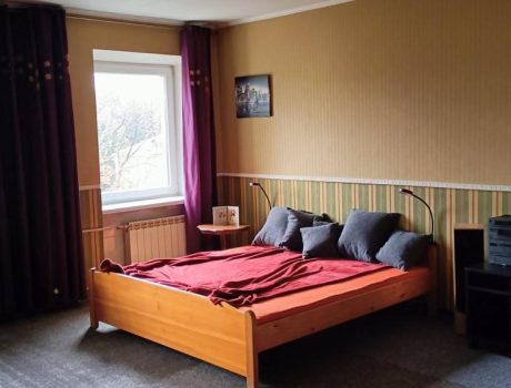 Оренда 1 кімната 43 кв. м. Камʼянецька (Центр) Хмельницький