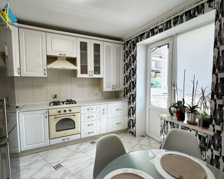 Продаж квартири 2 кімнати 62 кв. м. ЖК Барви (Озерна) Хмельницький