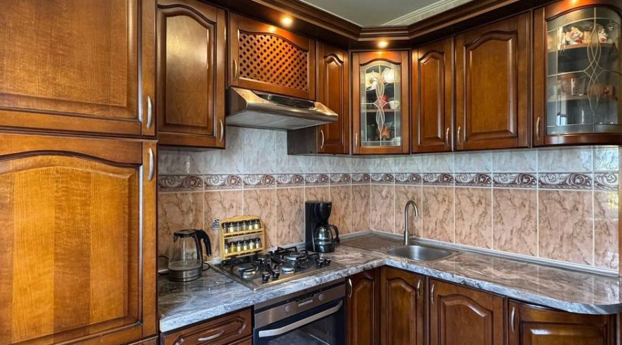 Продаж квартири 3 кімнати 72 кв. м. (Озерна) Хмельницький
