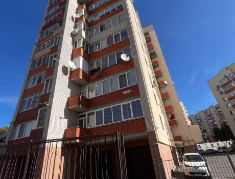 Продаж квартири 1 кімната 40 кв. м. Лісогринівецька (Озерна) Хмельницький