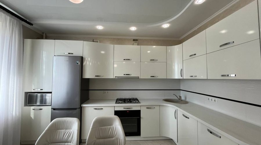 Оренда 2 кімнати 70 кв. м. Кармелюка (Озерна) Хмельницький