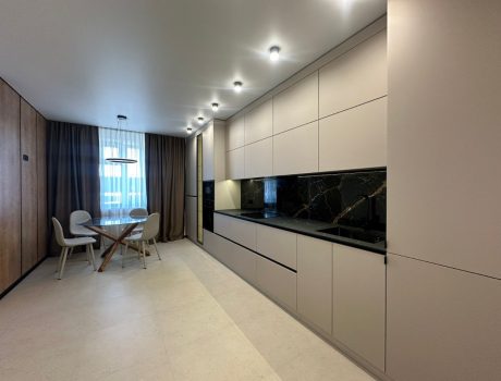 Продаж квартири 2 кімнати 68 кв. м. Лісогринівецька (Озерна) Хмельницький