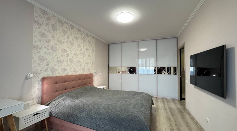 Продаж квартири 2 кімнати 72 кв. м. Панаса Мирного (Озерна) Хмельницький