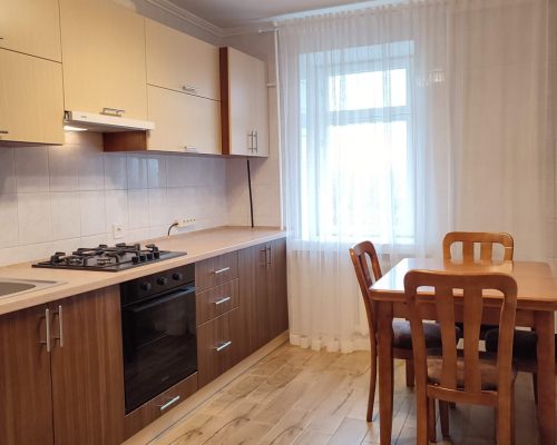 Оренда 3 кімнати 64 кв. м. М.Трембовецької (ж-д вокзал) Хмельницький