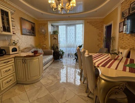 Продаж квартири 2 кімнати 87 кв. м. ЖК Набережний Квартал (Виставка) Хмельницький