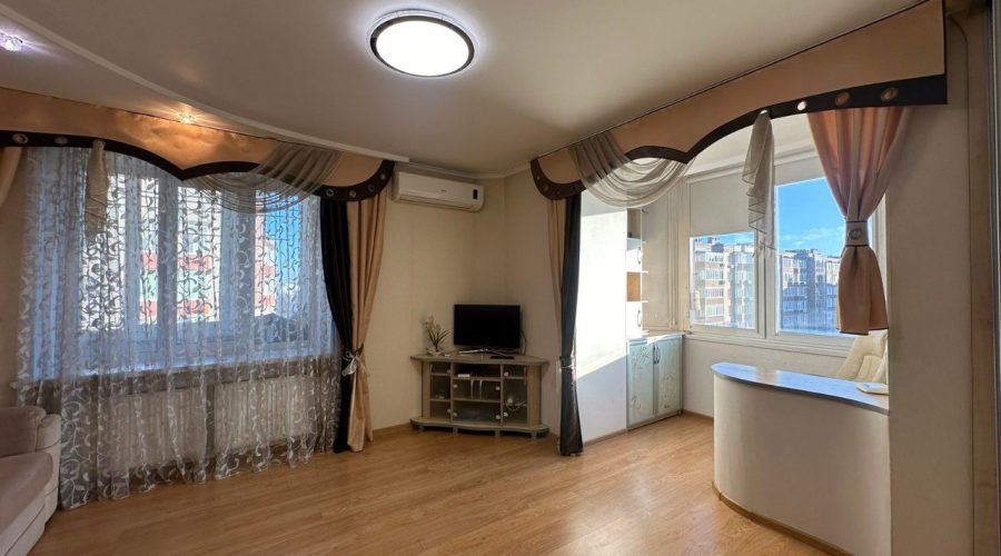 Продаж квартири 2 кімнати 60 кв. м. Зарічанська (Виставка) Хмельницький