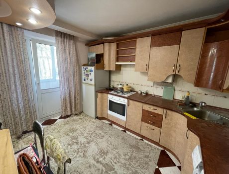 Продаж квартири 2 кімнати 65 кв. м. Бандери (Виставка) Хмельницький