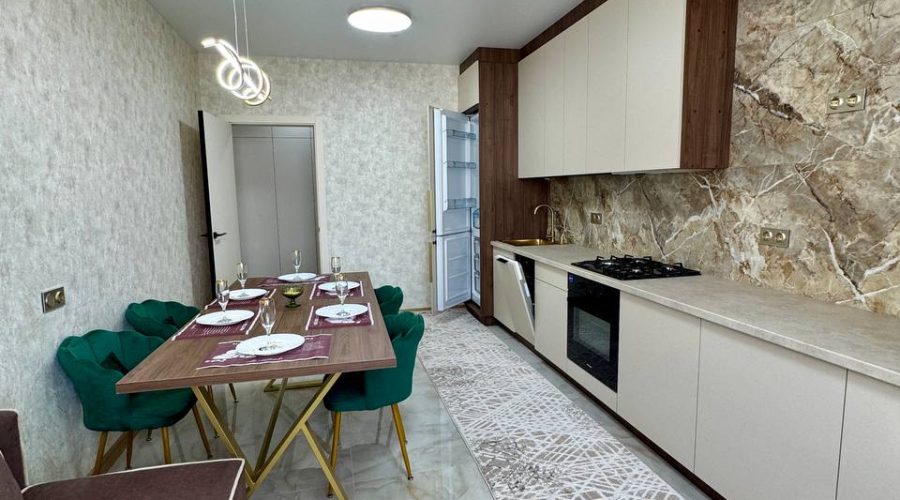 Продаж квартири 2 кімнати 68 кв. м. Лісогринівецька (Озерна) Хмельницький