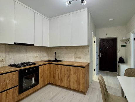 Продаж квартири 1 кімната 42 кв. м. Лісогринівецька (Озерна) Хмельницький