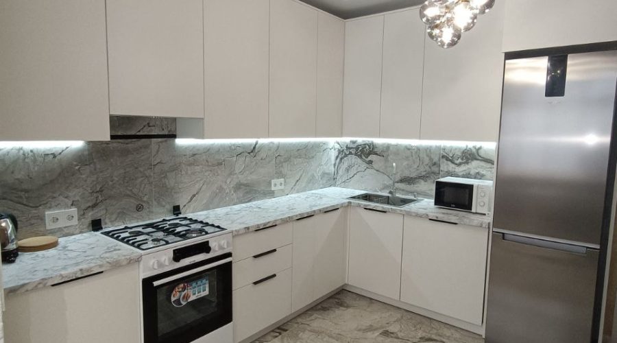 Оренда 2 кімнати 70 кв. м. Лісогринівецька (Озерна) Хмельницький