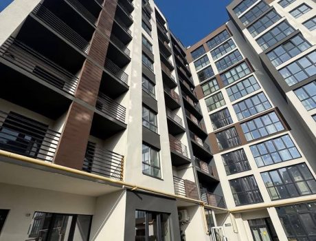 Продаж квартири 2 кімнати 81 кв. м. ЖК Перлина Проскурова 3 (Виставка) Хмельницький