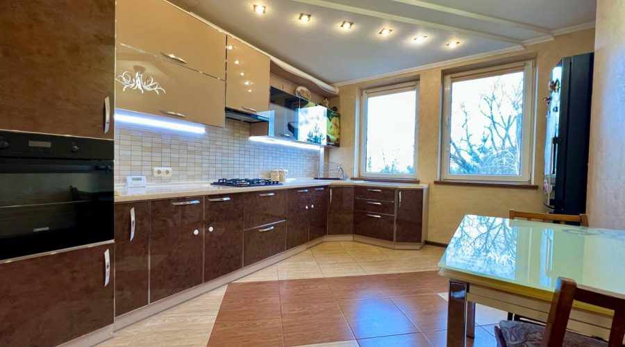 Оренда 2 кімнати 80 кв. м. Козацька (Дубове) Хмельницький