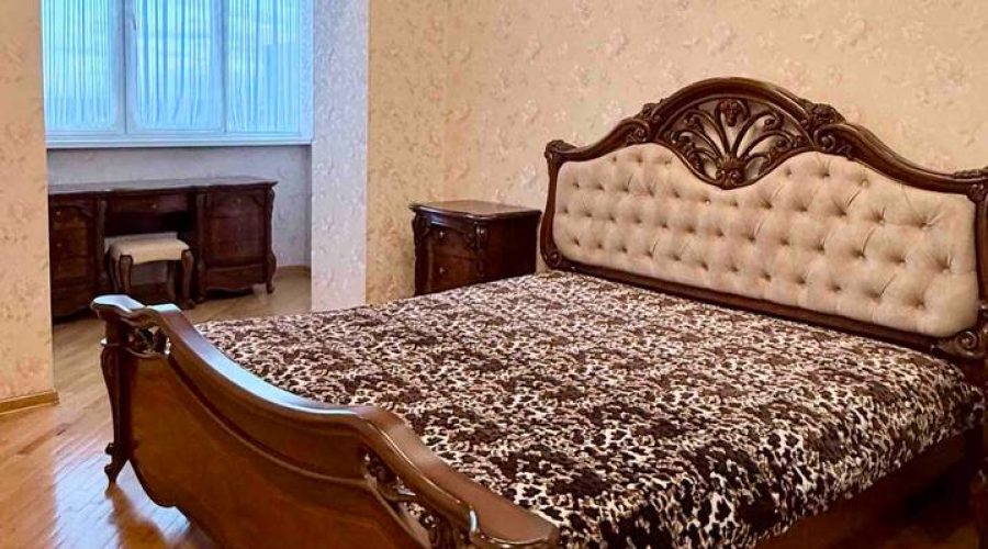 Продаж квартири 2 кімнати 75 кв. м. Старокост.шосе (Центр) Хмельницький