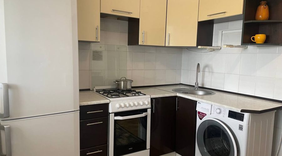 Оренда 1 кімната 40 кв. м. Бандери (Виставка) Хмельницький