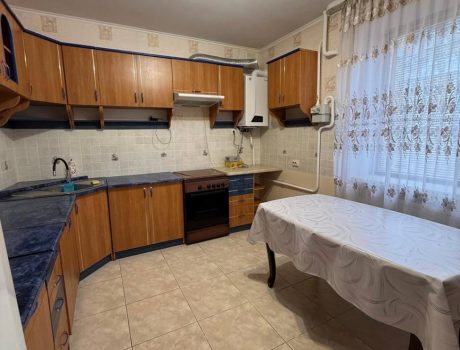 Оренда 2 кімнати 70 кв. м. Зарічанська (Виставка) Хмельницький