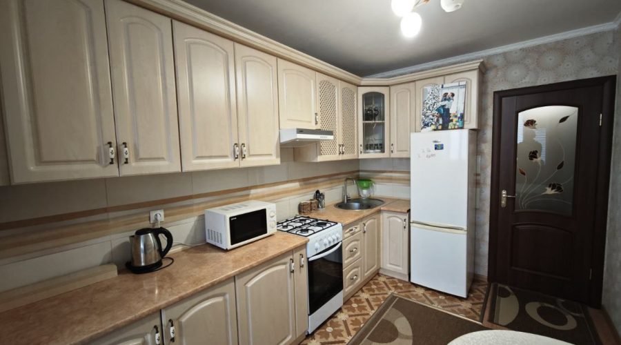 Оренда 1 кімната 42 кв. м. Провулок Панаса Мирного (Озерна) Хмельницький