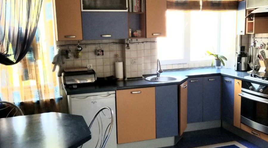 Продаж квартири 4 кімнати 100 кв. м. (Центр) Хмельницький