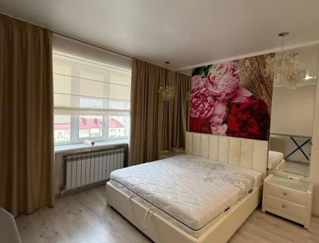 Оренда 3 кімнати 79 кв. м. Степана Бандери (Виставка) Хмельницький