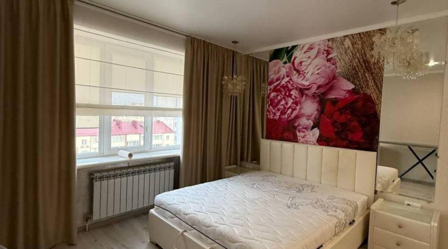 Оренда 3 кімнати 79 кв. м. Степана Бандери (Виставка) Хмельницький