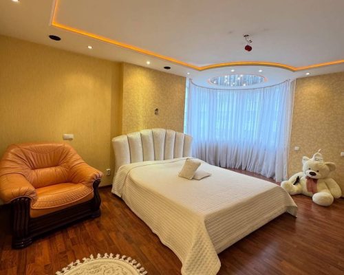 Продаж квартири 2 кімнати 80 кв. м. Старокостянтинівське шосе (Центр) Хмельницький