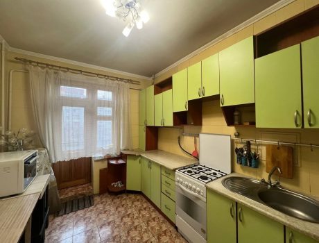 Продаж квартири 3 кімнати Озерна (Виставка) Хмельницький