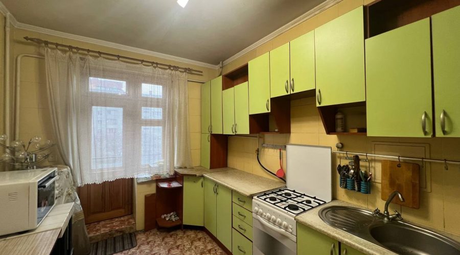 Продаж квартири 3 кімнати Озерна (Виставка) Хмельницький