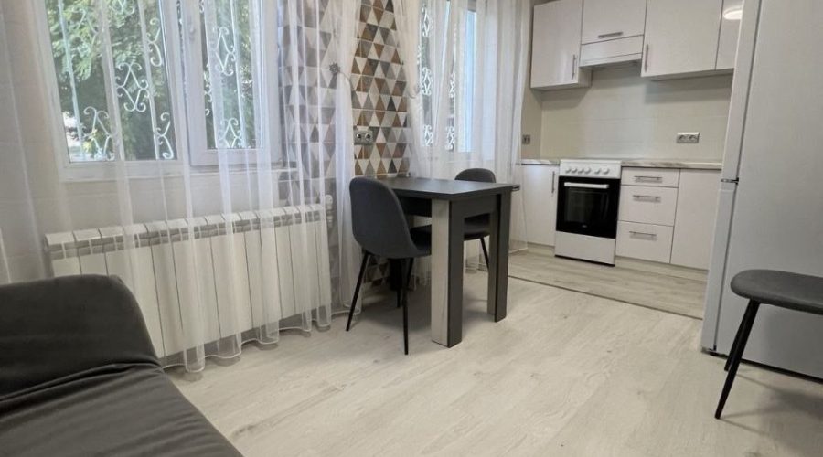 Оренда 1 кімната 40 кв. м. Соборна (Центр) Хмельницький