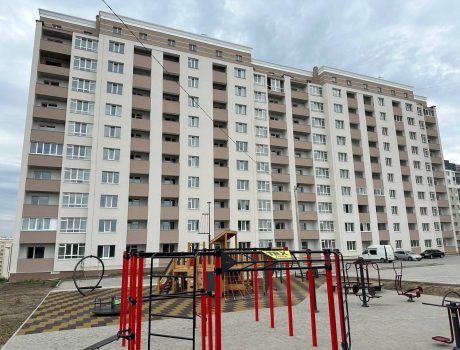 Продаж квартири 2 кімнати 67 кв. м. Лісогринівецька (Озерна) Хмельницький