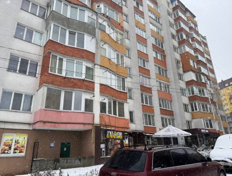 Продаж квартири 3 кімнати 80 кв. м. Озерна (Виставка) Хмельницький