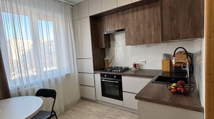 Оренда 3 кімнати 74 кв. м. Панаса Мирного (Озерна) Хмельницький