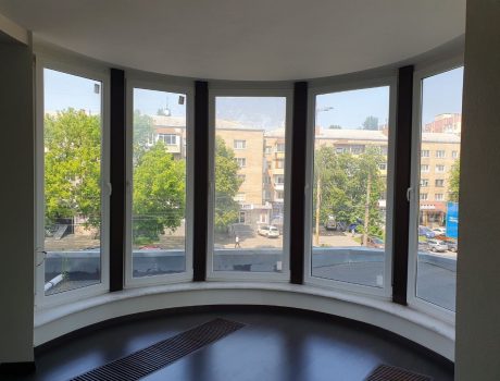 Продаж квартири 5 кімнат 197 кв. м. Зарічанська (Виставка) Хмельницький