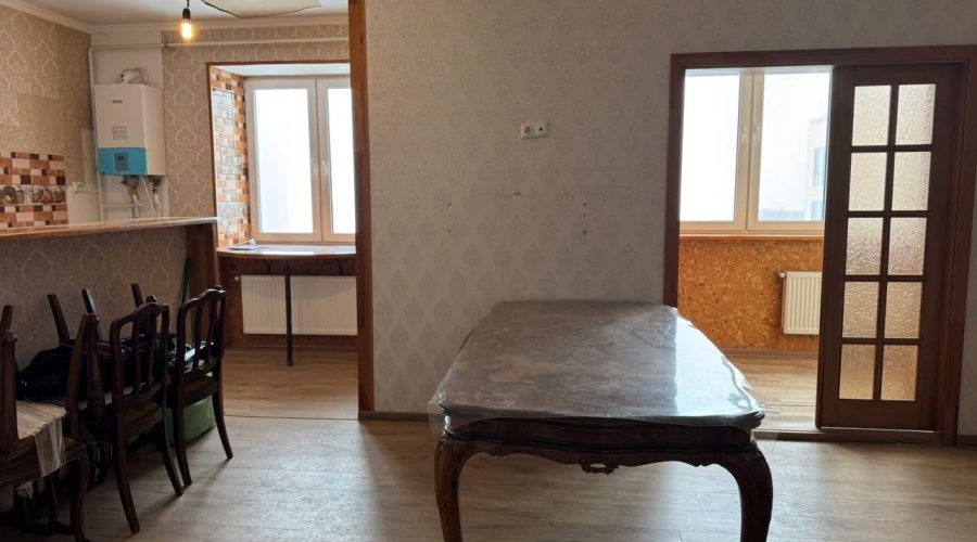 Продаж квартири 2 кімнати 75 кв. м. ЖК Корона (Дубове) Хмельницький