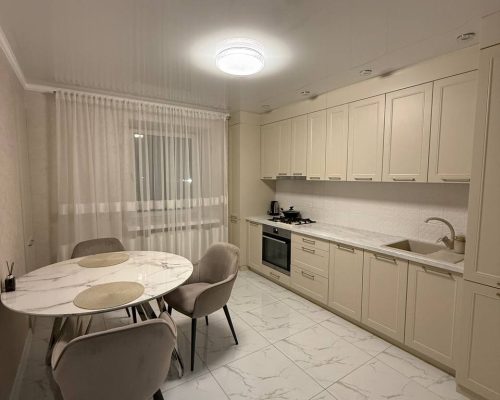 Продаж квартири 3 кімнати 80 кв. м. (Виставка) Хмельницький