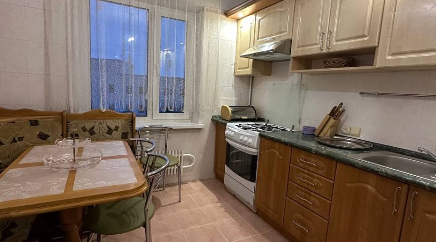 Оренда 3 кімнати 67 кв. м. (Виставка) Хмельницький