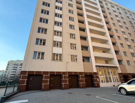 Продаж квартири 2 кімнати 68 кв. м. Кармелюка (Озерна) Хмельницький