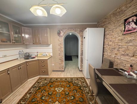 Оренда 3 кімнати 92 кв. м. Молодіжна (Південно-Захід) Хмельницький