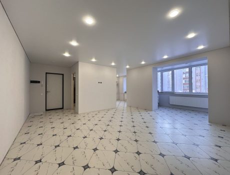 Продаж квартири 3 кімнати 80 кв. м. Озерна (Виставка) Хмельницький