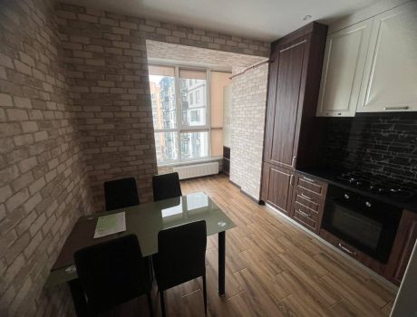 Оренда 1 кімната 44 кв. м. Зарічанська (Виставка) Хмельницький