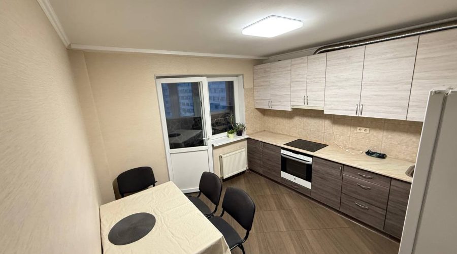 Оренда 2 кімнати 86 кв. м. Старокостянтинівське шосе (Центр) Хмельницький