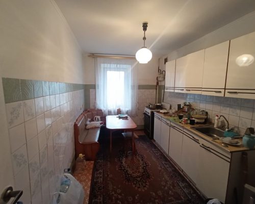 Продаж квартири 3 кімнати 76 кв. м. Прибузька (Виставка) Хмельницький